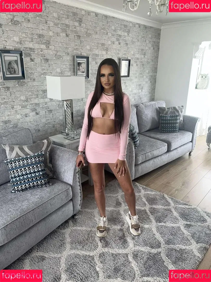 Casey Turnbull Onlyfans Photo Gallery 