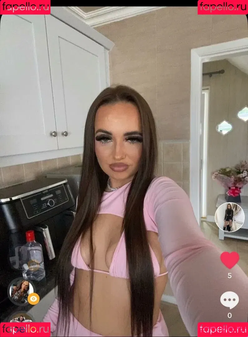 Casey Turnbull Onlyfans Photo Gallery 