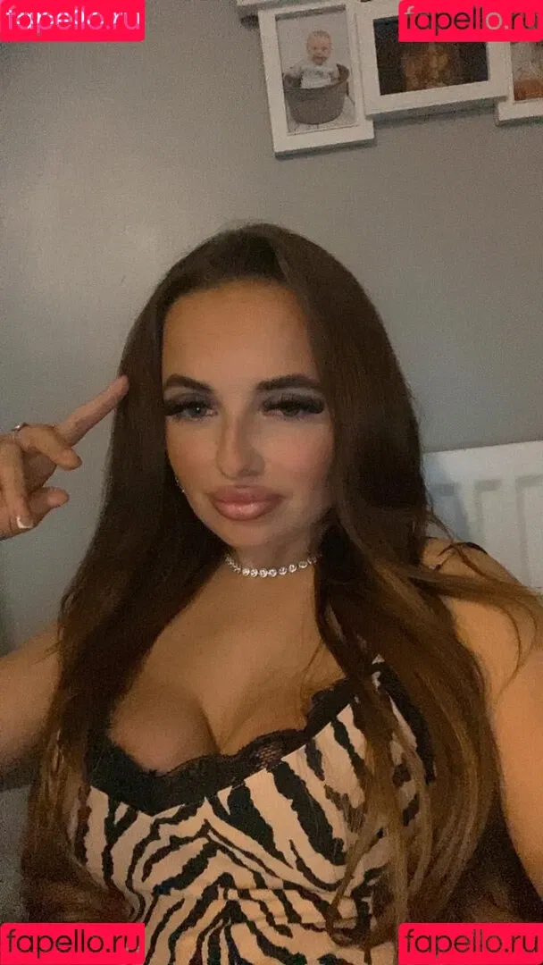 Casey Turnbull Onlyfans Photo Gallery 
