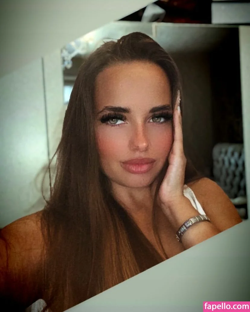 Casey Turnbull Onlyfans Photo Gallery 