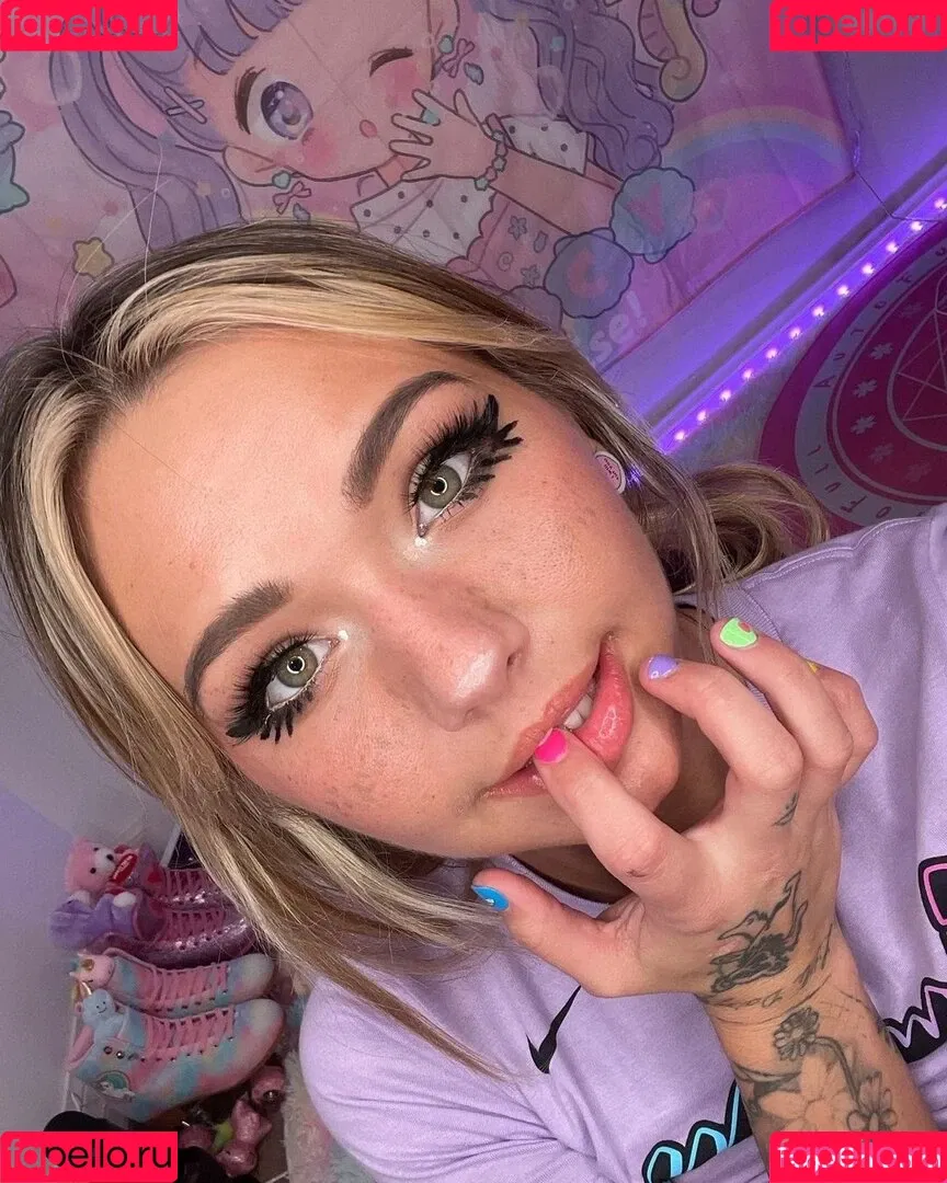 Mia Kay Onlyfans Photo Gallery 