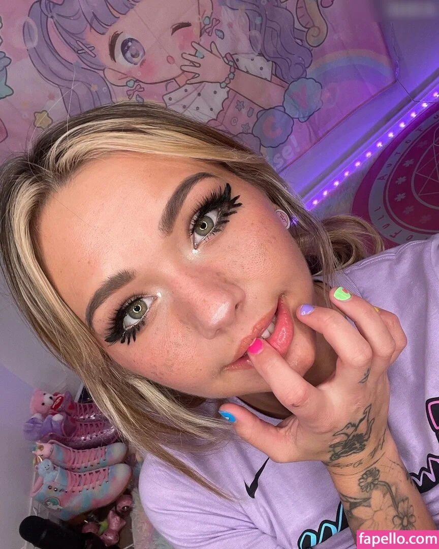 Mia Kay Onlyfans Photo Gallery 