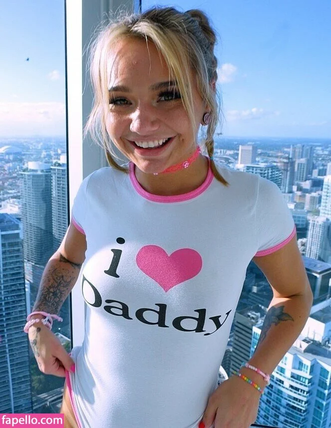 Mia Kay Onlyfans Photo Gallery 