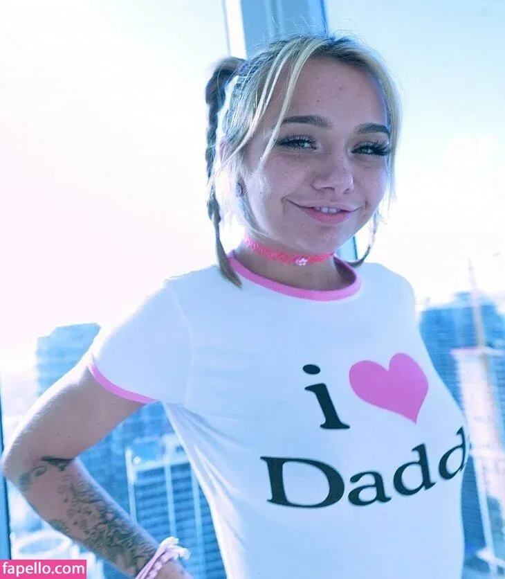 Mia Kay Onlyfans Photo Gallery 