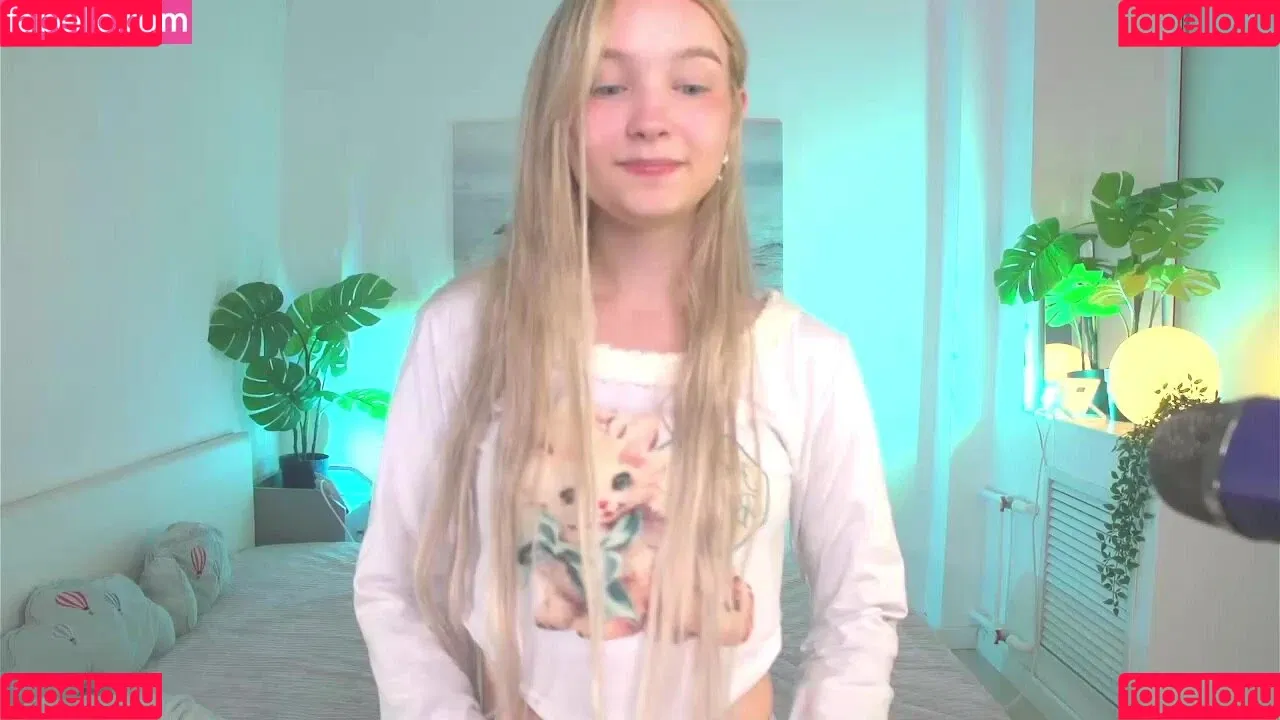 Tiny_Flame Onlyfans Photo Gallery 