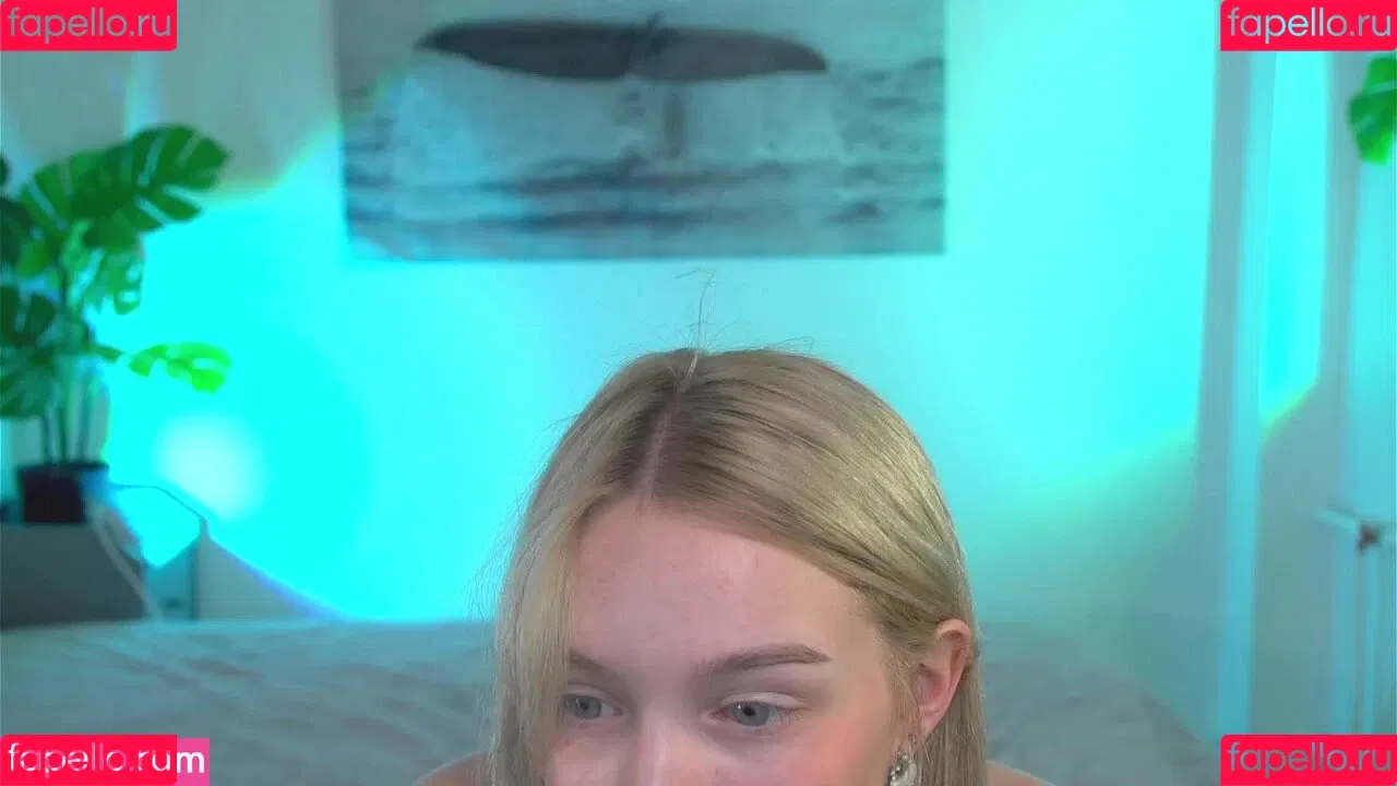 Tiny_Flame Onlyfans Photo Gallery 