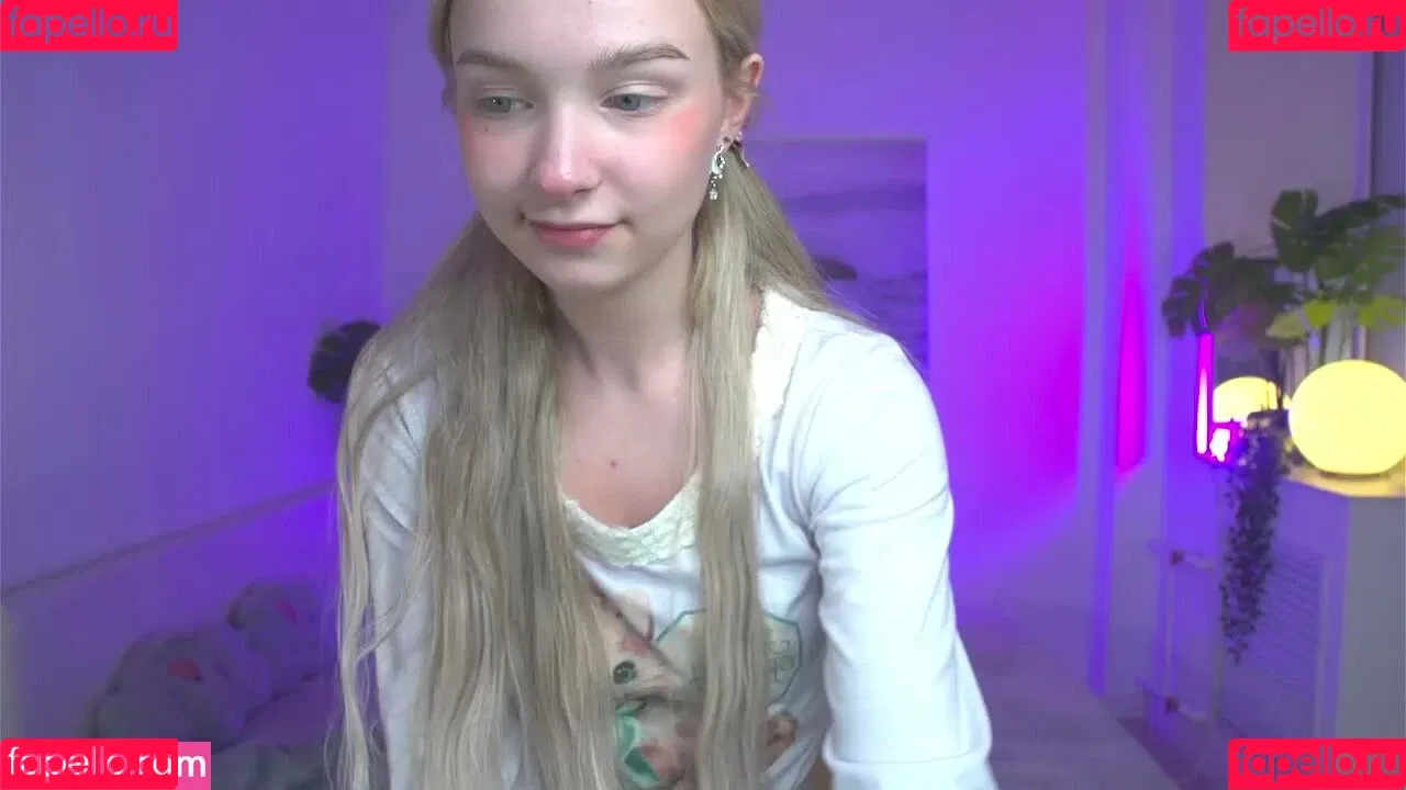 Tiny_Flame Onlyfans Photo Gallery 