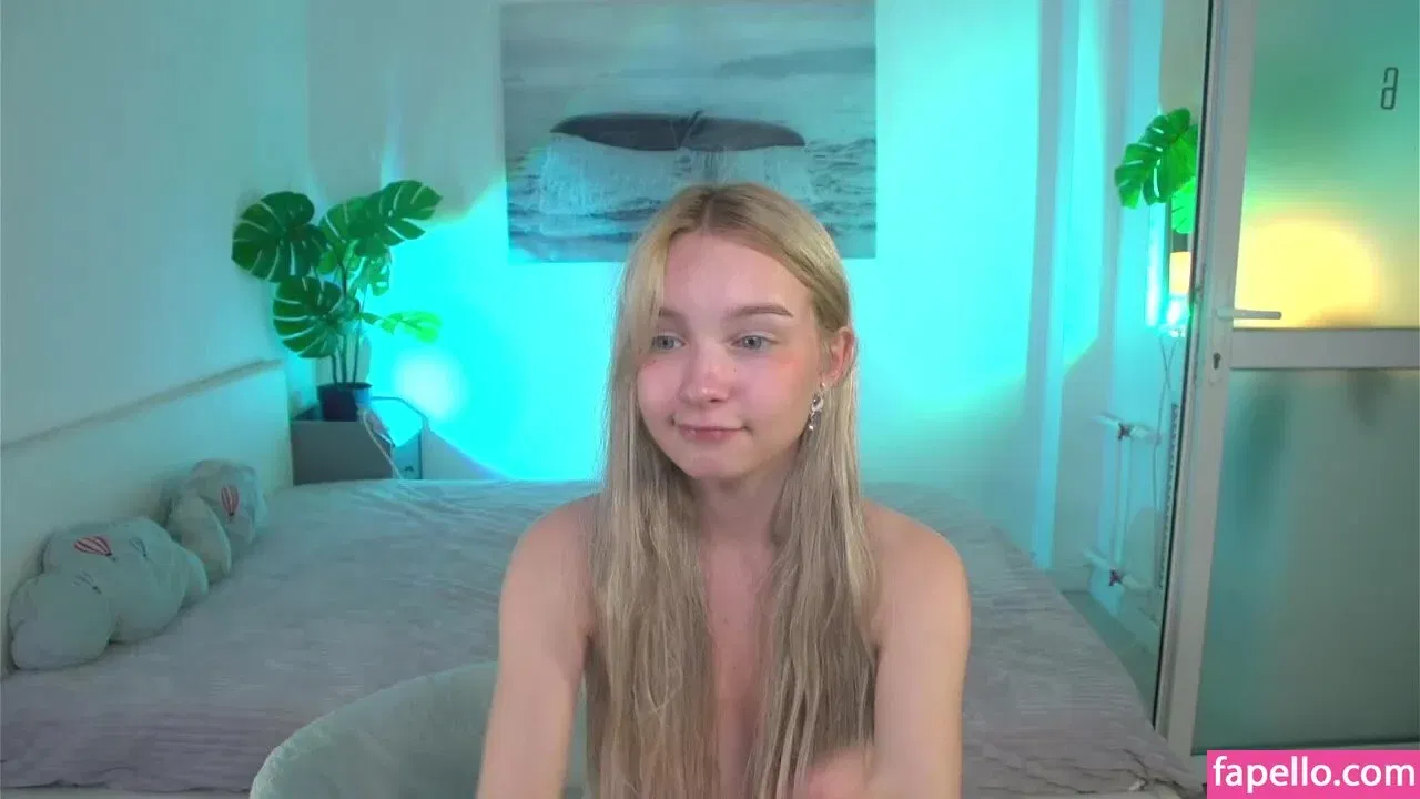 Tiny_Flame Onlyfans Photo Gallery 