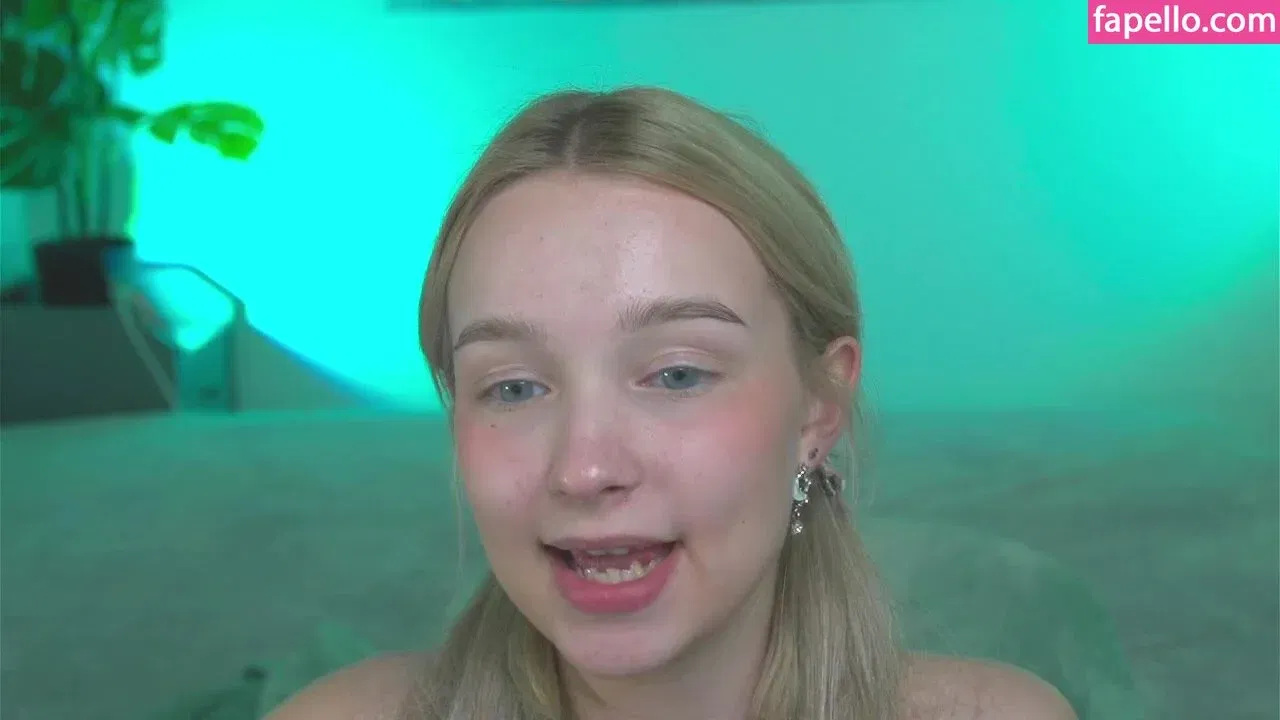 Tiny_Flame Onlyfans Photo Gallery 