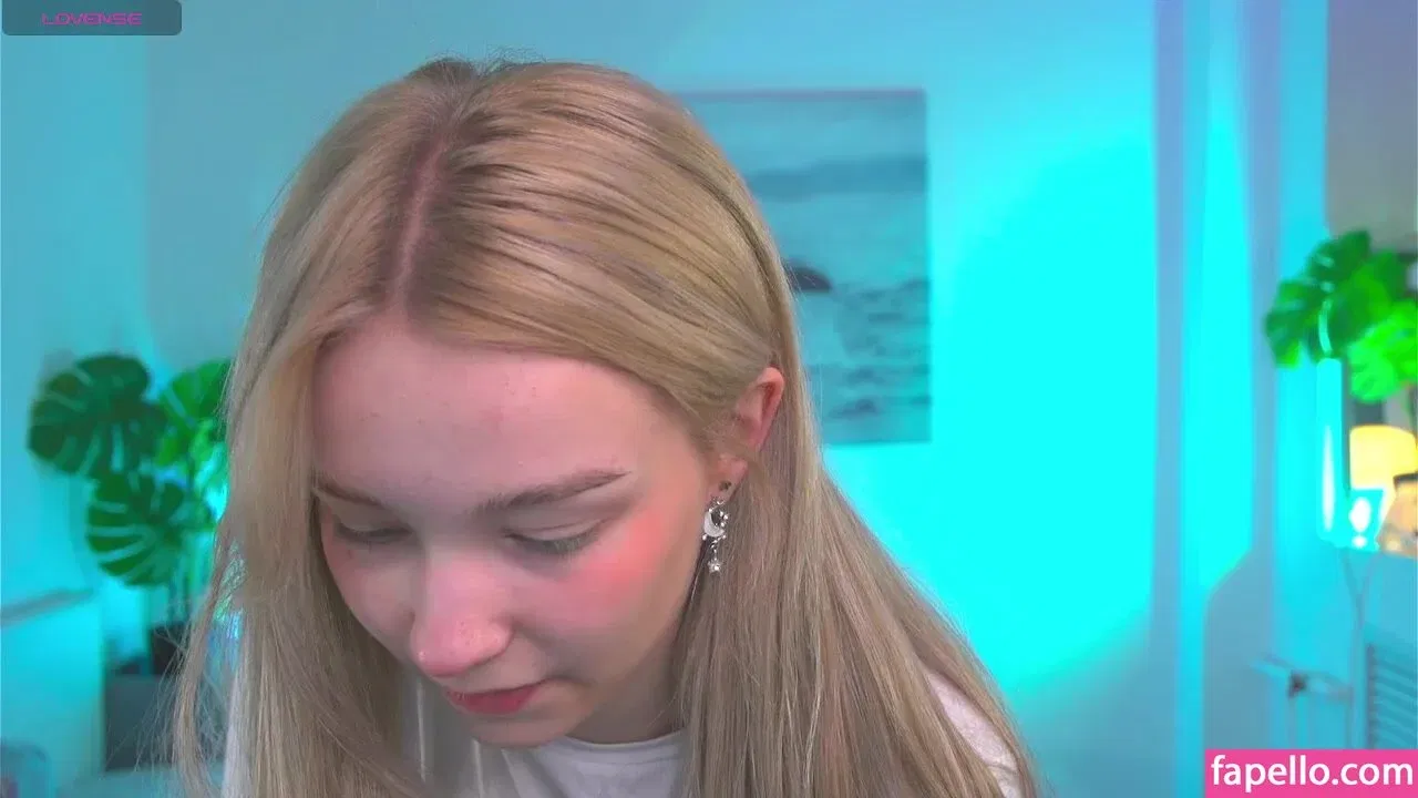 Tiny_Flame Onlyfans Photo Gallery 