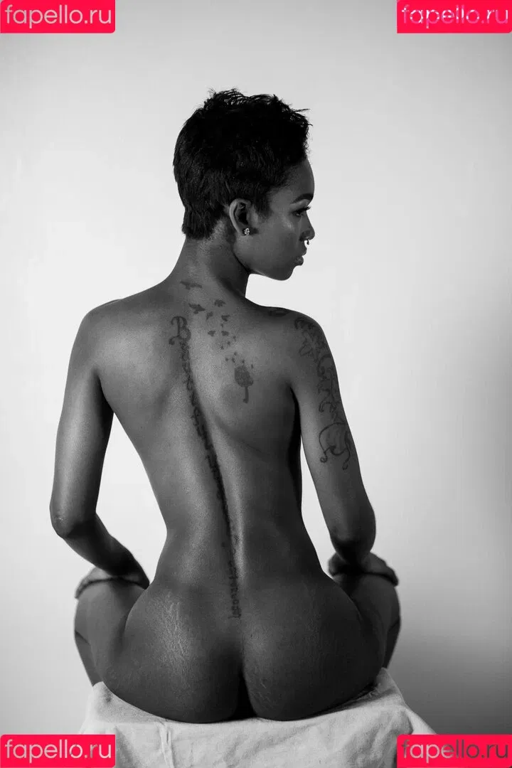 Tia Reid Onlyfans Photo Gallery 