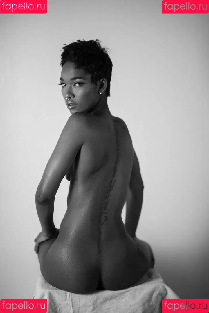 Tia Reid Onlyfans Photo Gallery 
