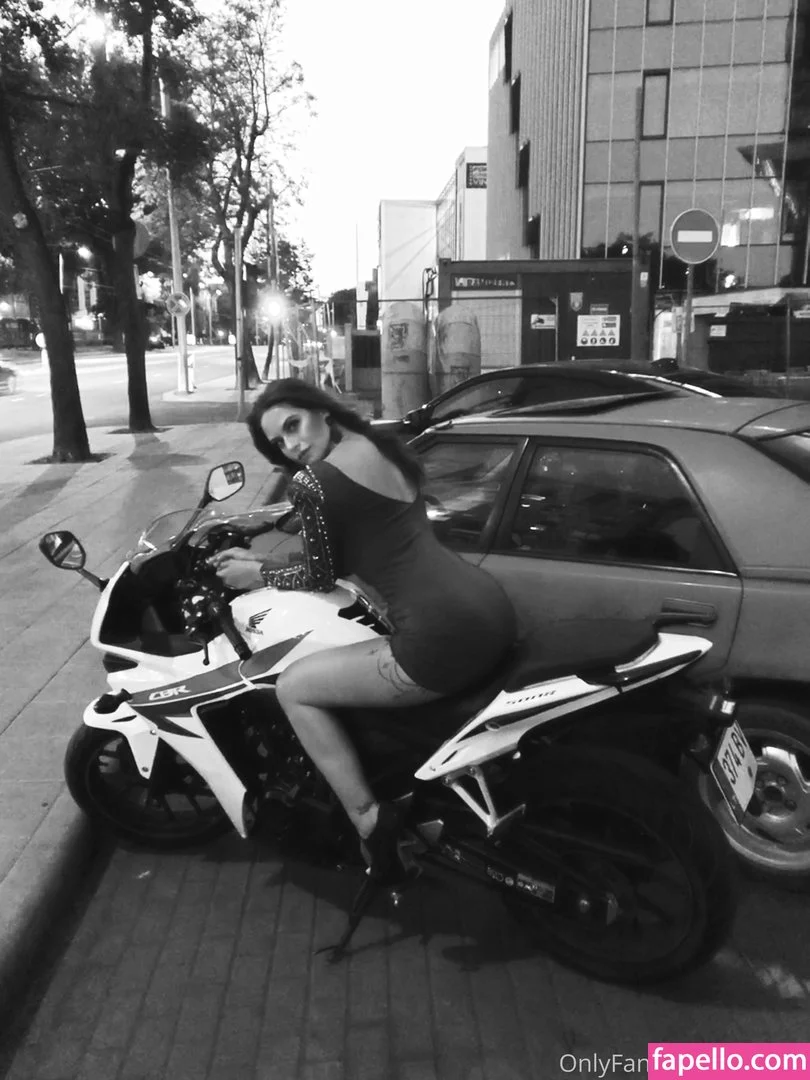 torivikk Onlyfans Photo Gallery 