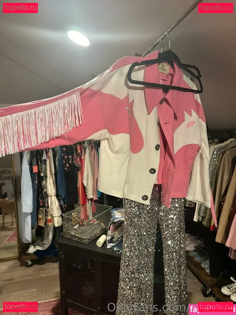 whitney Onlyfans Photo Gallery 