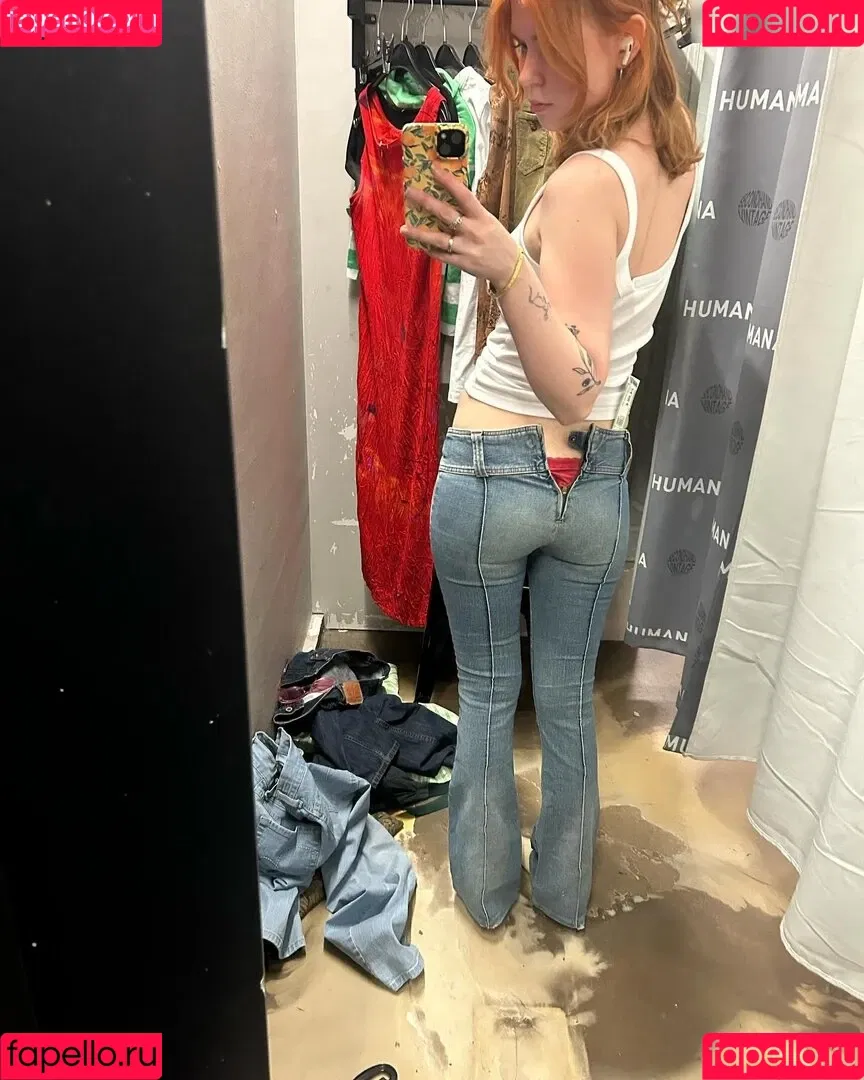Lena blauer Haken Onlyfans Photo Gallery 