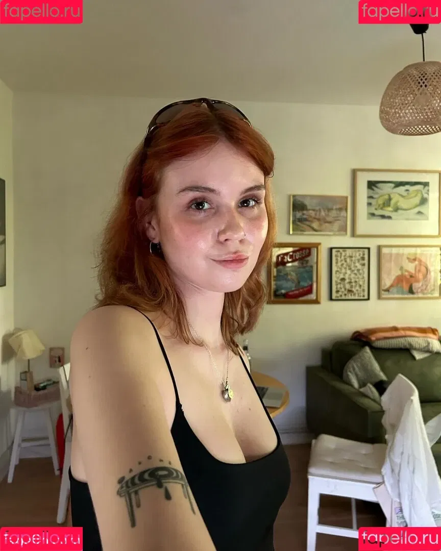 Lena blauer Haken Onlyfans Photo Gallery 