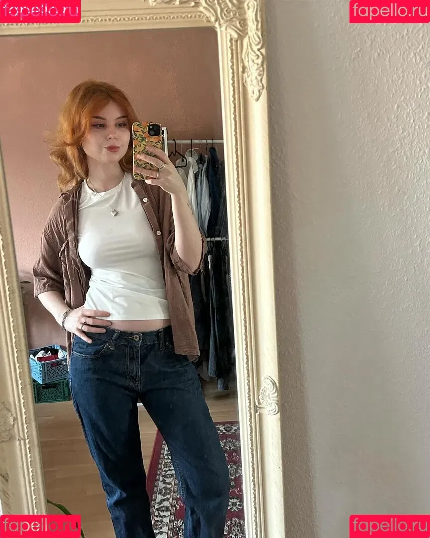 Lena blauer Haken Onlyfans Photo Gallery 