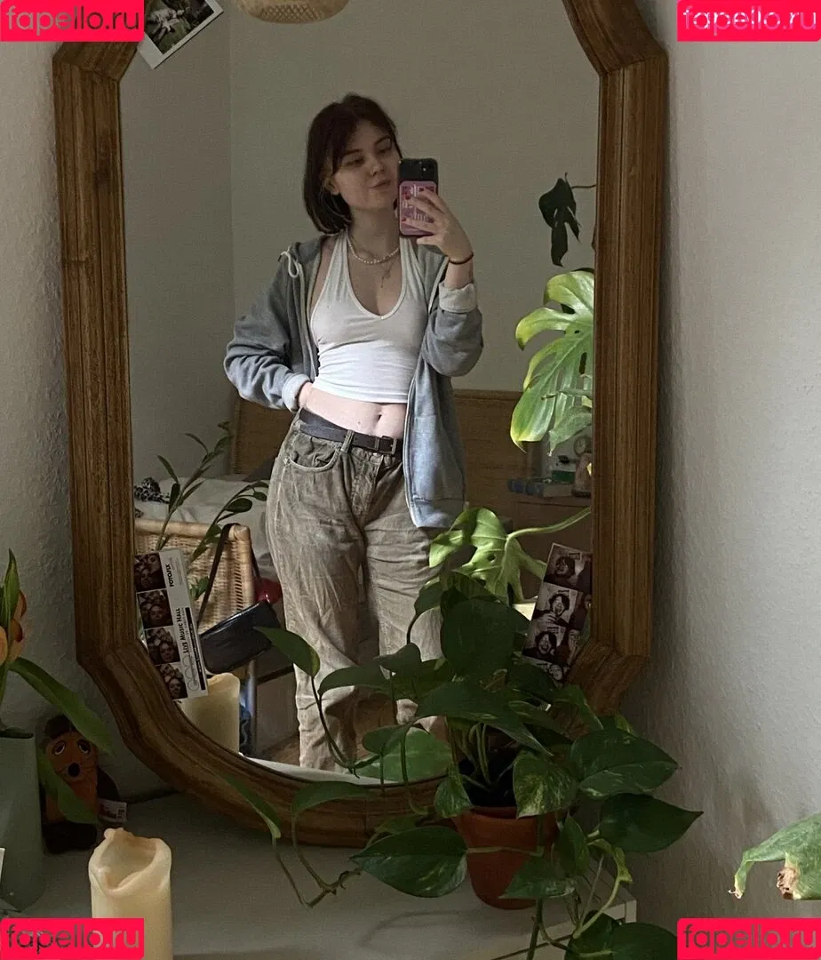 Lena blauer Haken Onlyfans Photo Gallery 