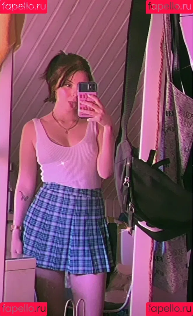 Lena blauer Haken Onlyfans Photo Gallery 