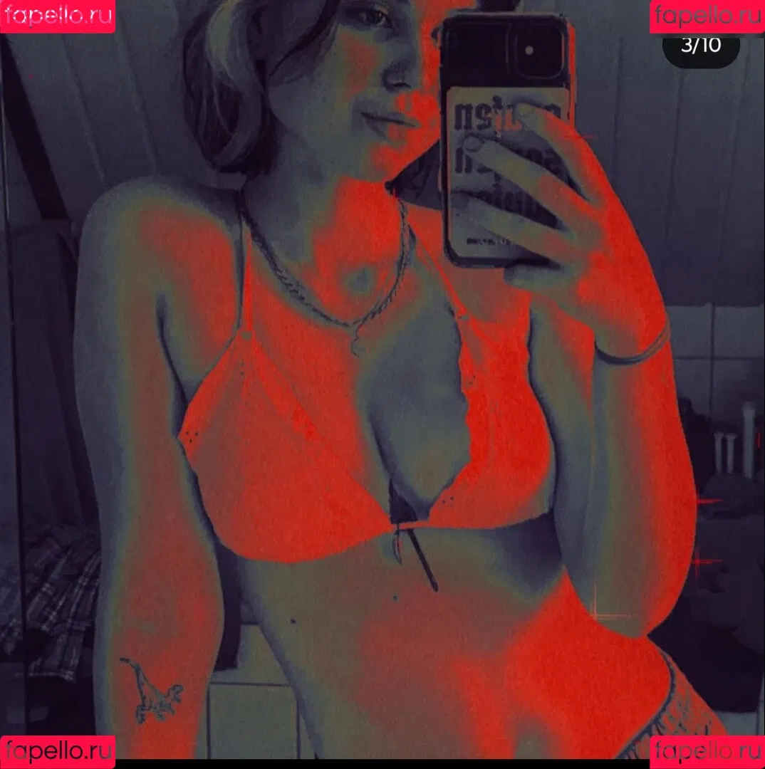 Lena blauer Haken Onlyfans Photo Gallery 