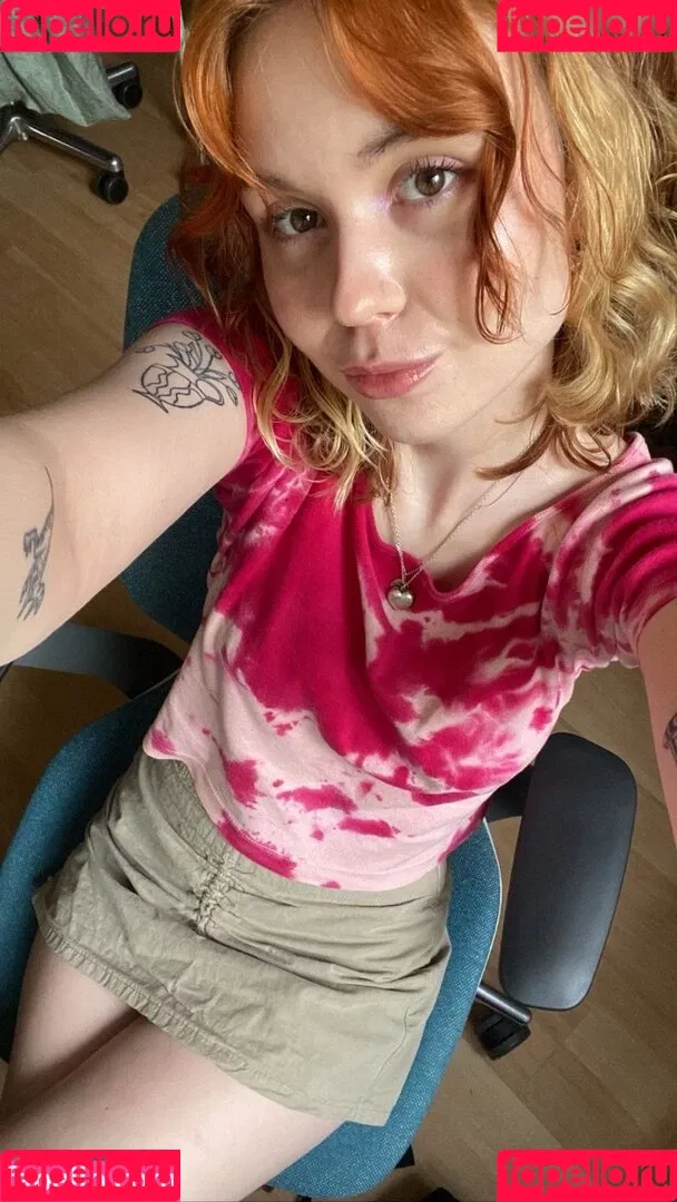 Lena blauer Haken Onlyfans Photo Gallery 