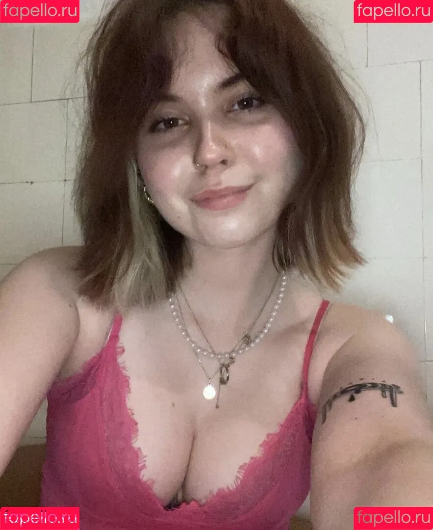 Lena blauer Haken Onlyfans Photo Gallery 