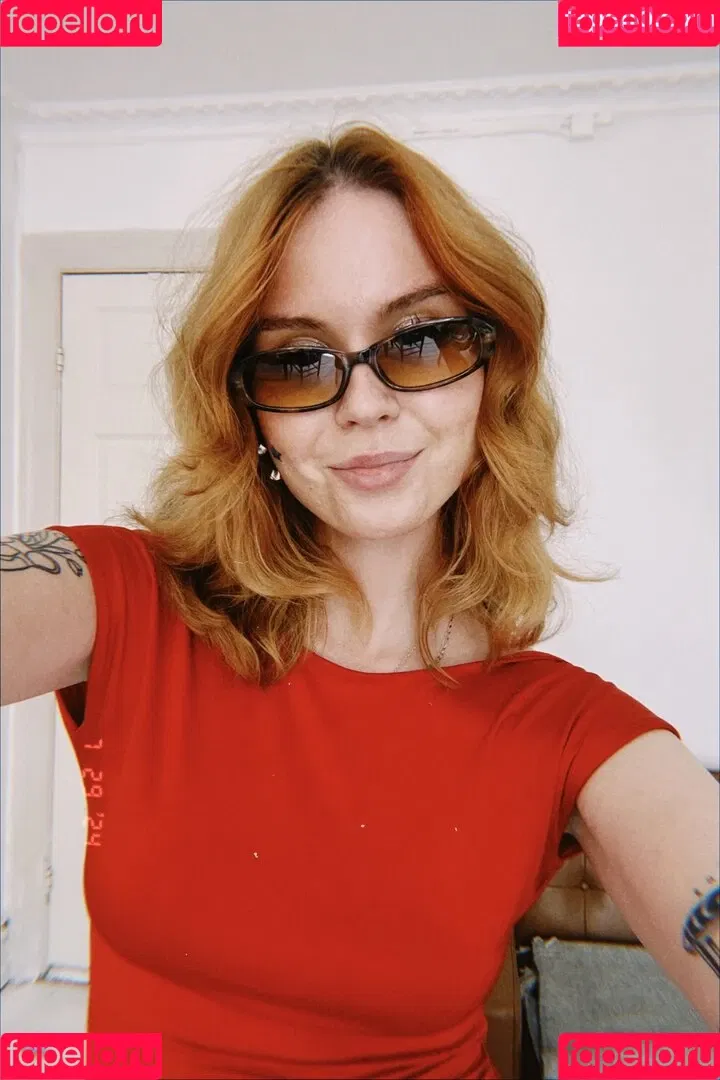 Lena blauer Haken Onlyfans Photo Gallery 