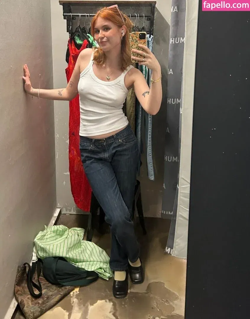 Lena blauer Haken Onlyfans Photo Gallery 