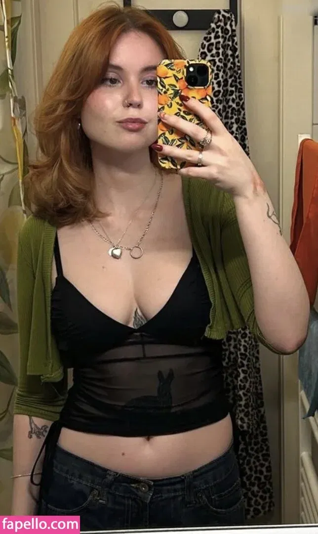 Lena blauer Haken Onlyfans Photo Gallery 