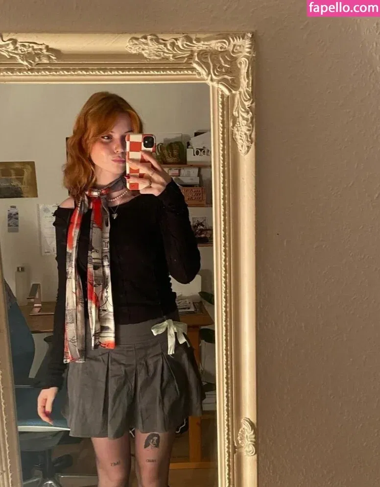 Lena blauer Haken Onlyfans Photo Gallery 