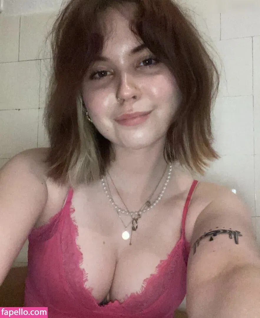 Lena blauer Haken Onlyfans Photo Gallery 