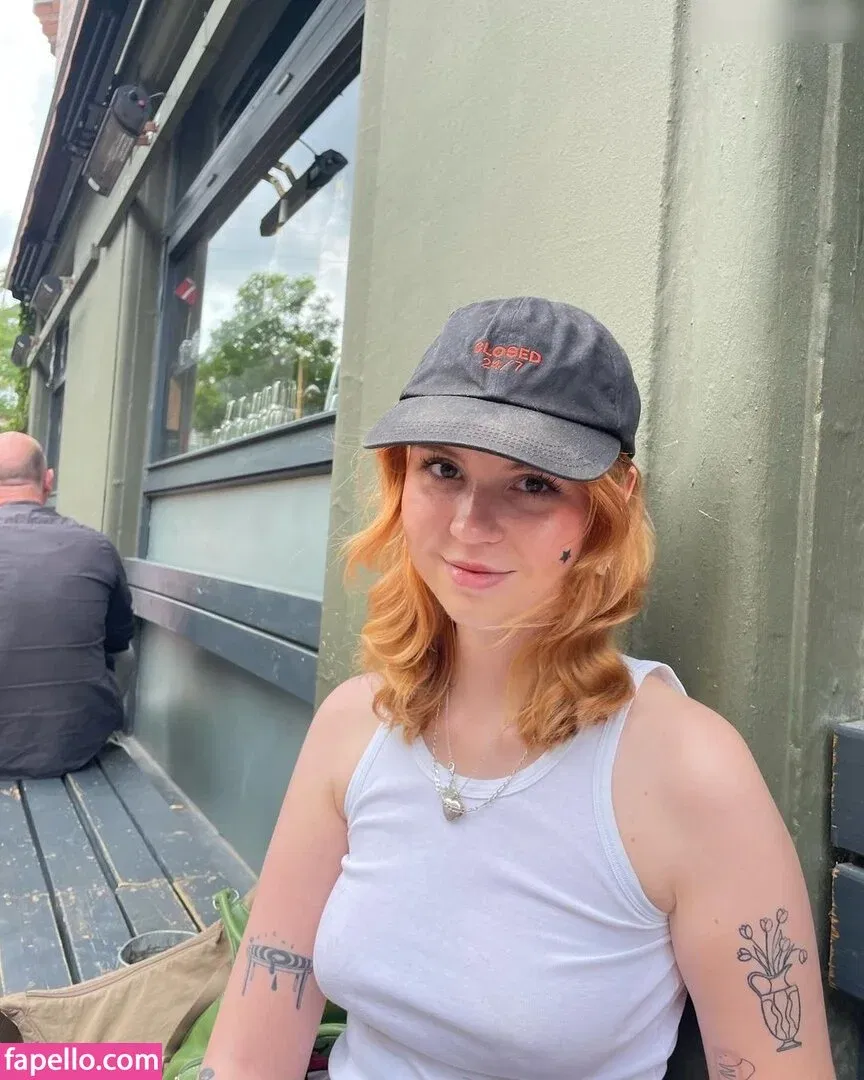 Lena blauer Haken Onlyfans Photo Gallery 