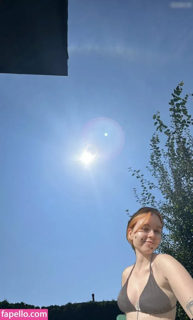 Lena blauer Haken Onlyfans Photo Gallery 