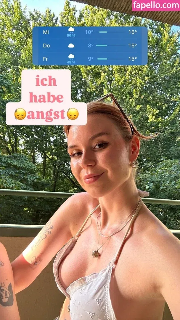 Lena blauer Haken Onlyfans Photo Gallery 