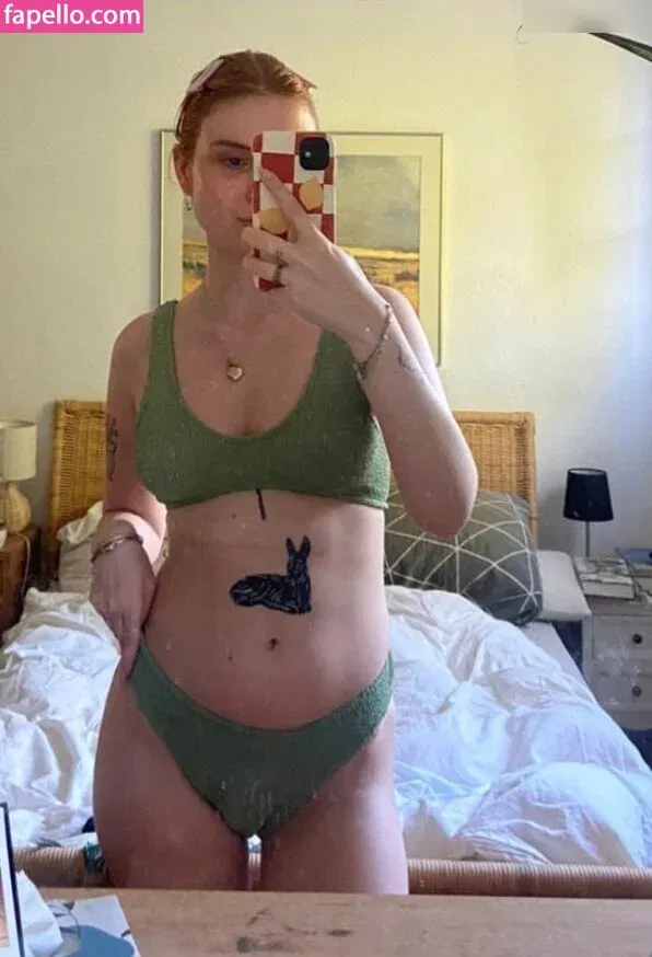 Lena blauer Haken Onlyfans Photo Gallery 