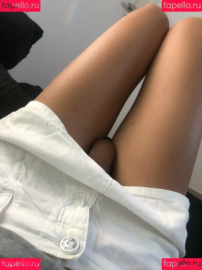 bruninhatgirl Onlyfans Photo Gallery 