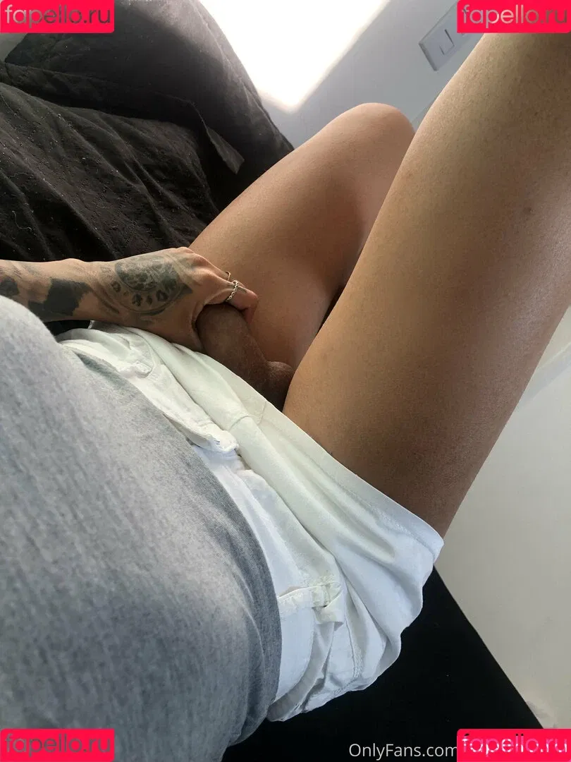 bruninhatgirl Onlyfans Photo Gallery 