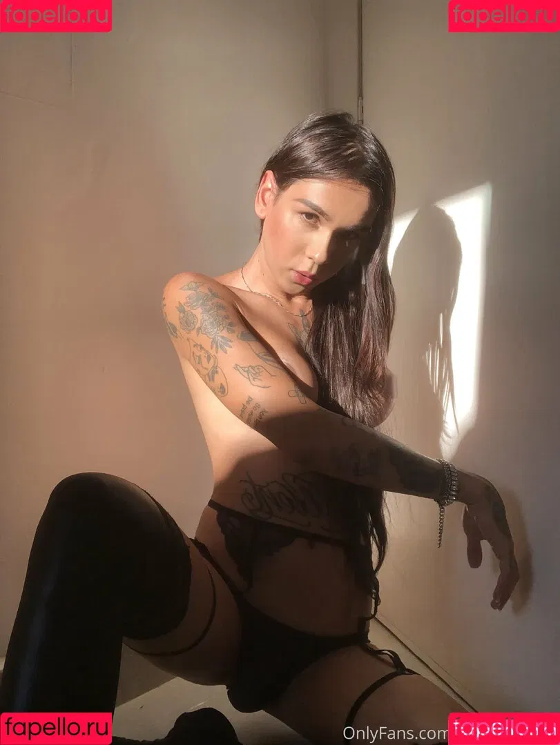 bruninhatgirl Onlyfans Photo Gallery 