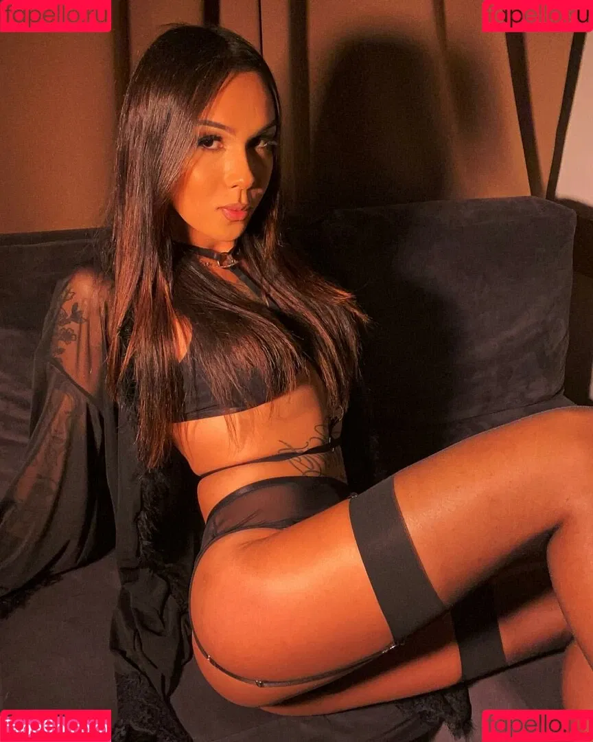 bruninhatgirl Onlyfans Photo Gallery 