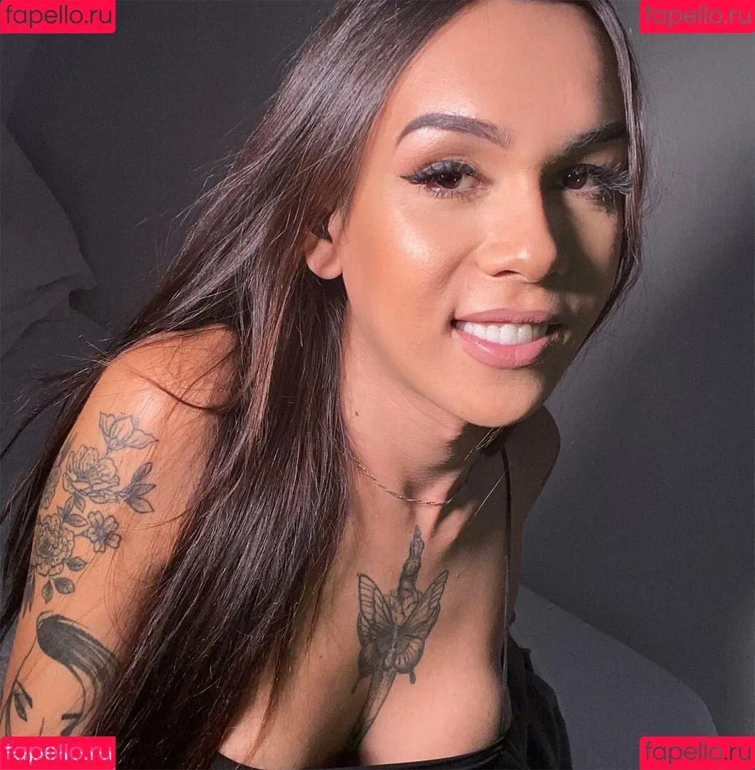 bruninhatgirl Onlyfans Photo Gallery 