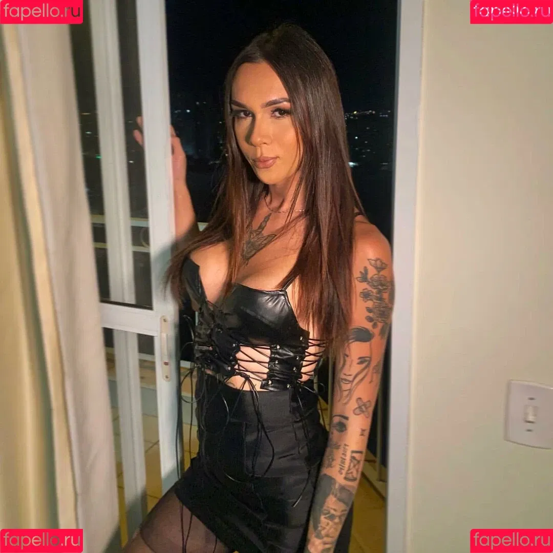 bruninhatgirl Onlyfans Photo Gallery 