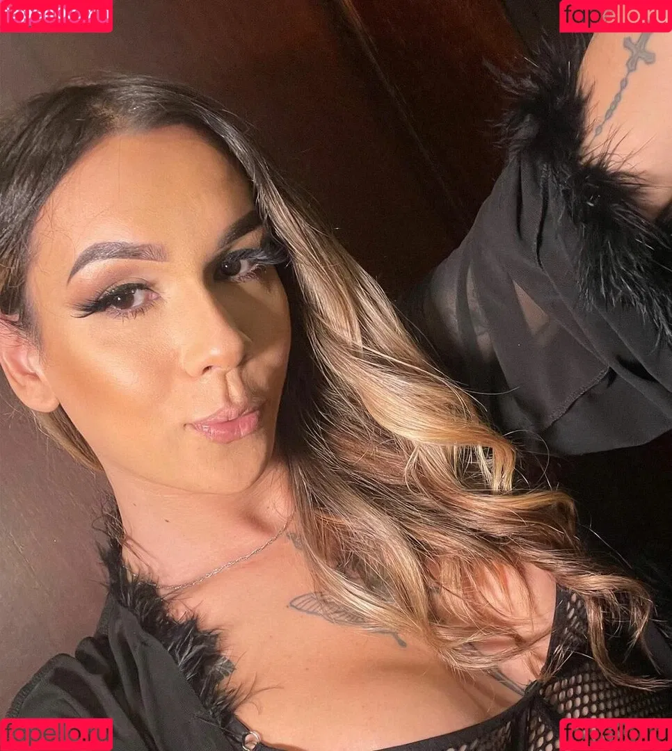 bruninhatgirl Onlyfans Photo Gallery 