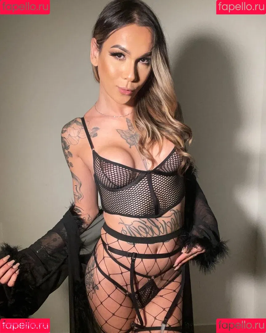 bruninhatgirl Onlyfans Photo Gallery 