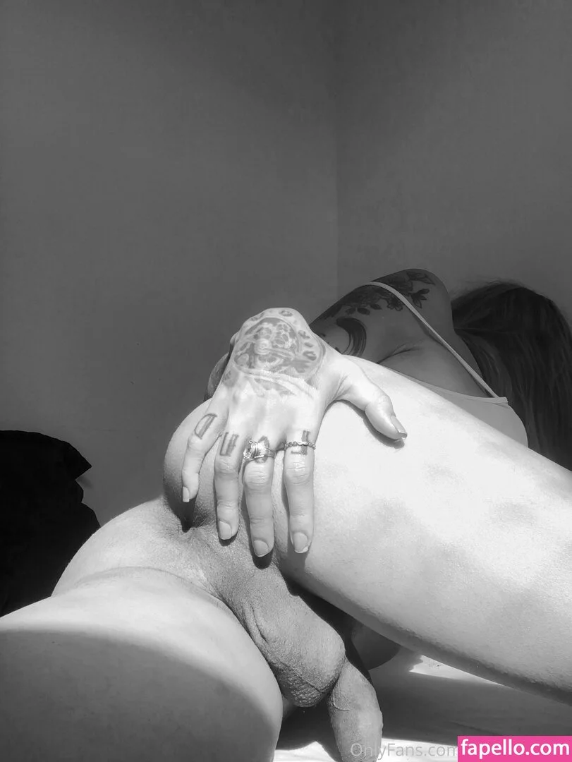 bruninhatgirl Onlyfans Photo Gallery 