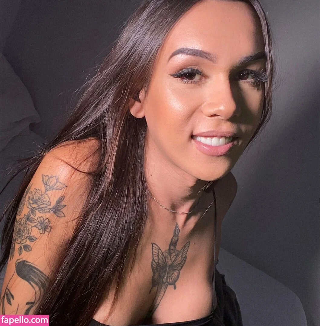 bruninhatgirl Onlyfans Photo Gallery 