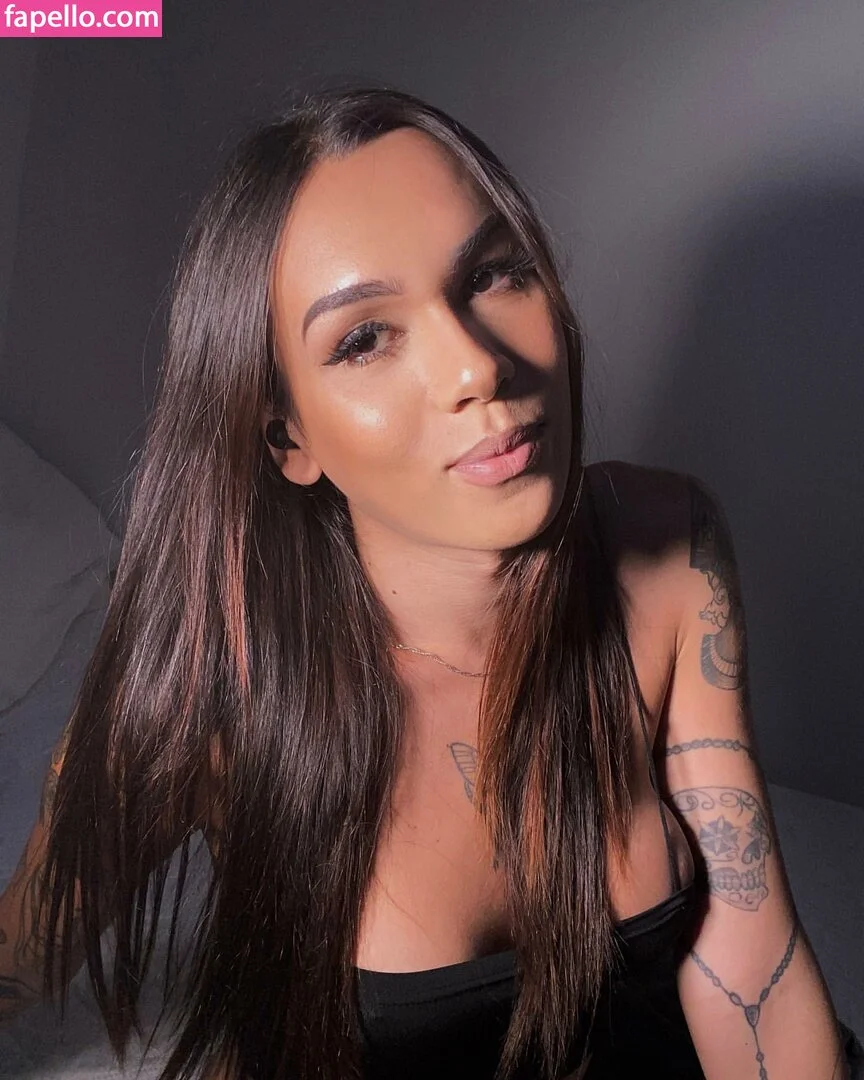 bruninhatgirl Onlyfans Photo Gallery 