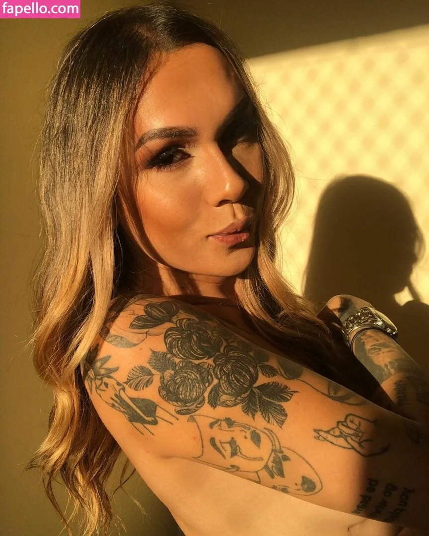 bruninhatgirl Onlyfans Photo Gallery 