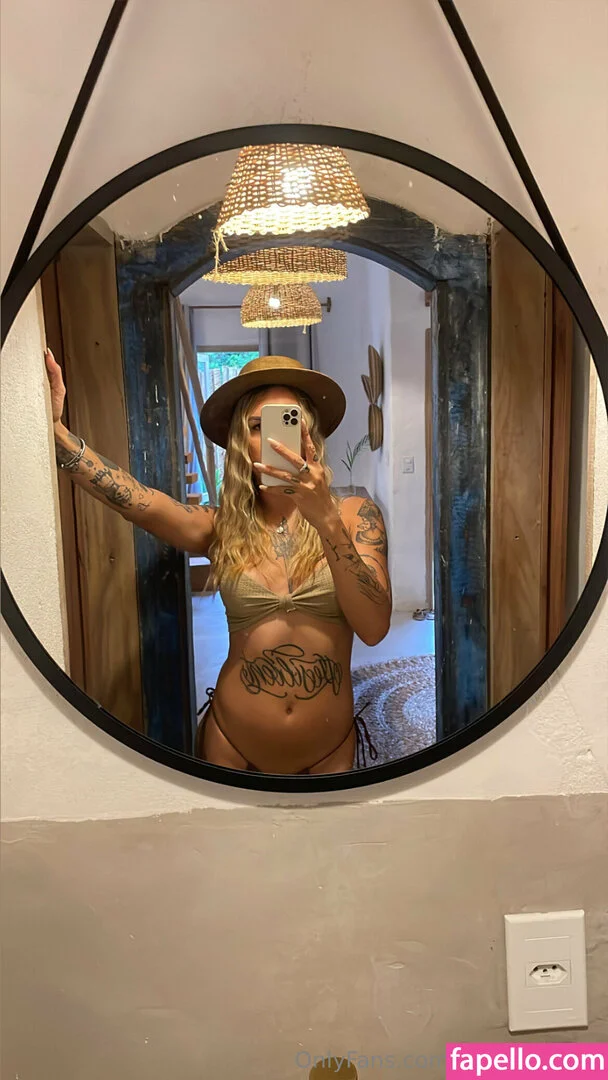 bruninhatgirl Onlyfans Photo Gallery 