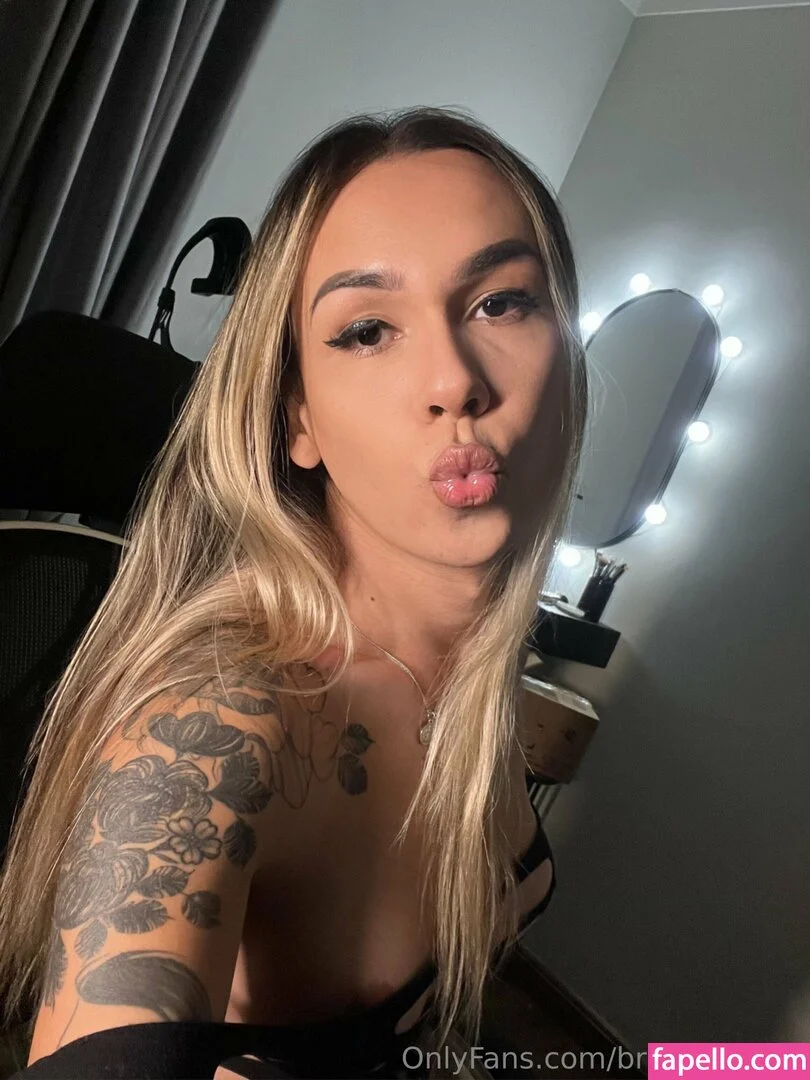 bruninhatgirl Onlyfans Photo Gallery 
