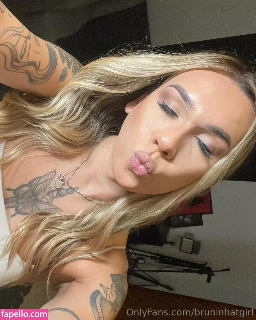 bruninhatgirl Onlyfans Photo Gallery 